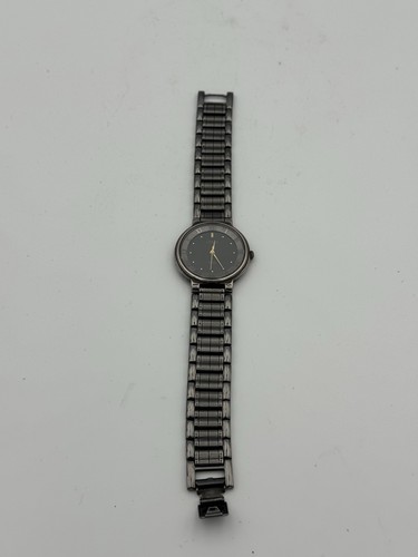Seiko alba v701 - alba, dark