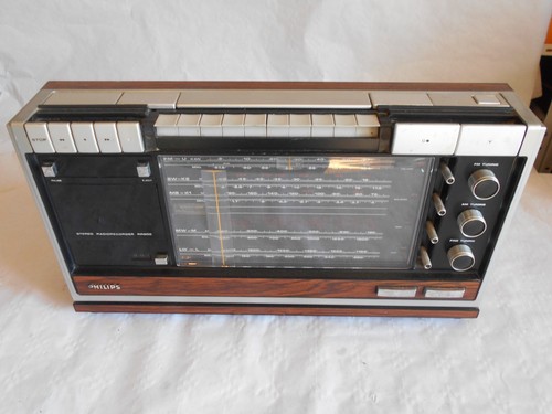 Vintage portable radio - portable,