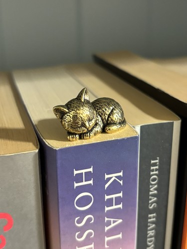 Small brass sleepy cat - sleepy, new