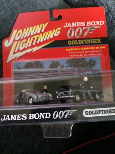 James bond goldfinger - james,