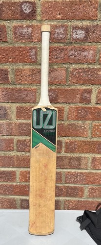 Uzi mamba cricket - mamba,