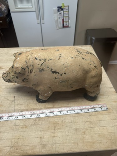 Large farmhouse pig - farmhouse, for