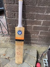Newberry Cricket Bat