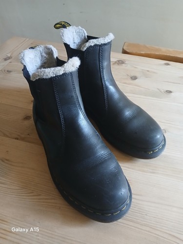 Martens black leather - martens,