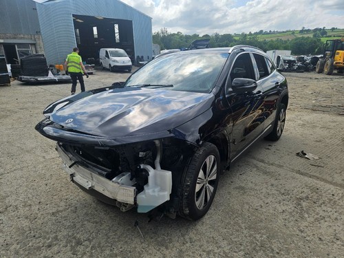 Mercedes eqa breaking - mercedes,