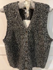 Cabbages And Roses Alex