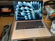 Apple MacBook Air m4 2025 Sky
