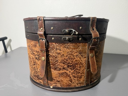 Vintage hat box leather - hat,