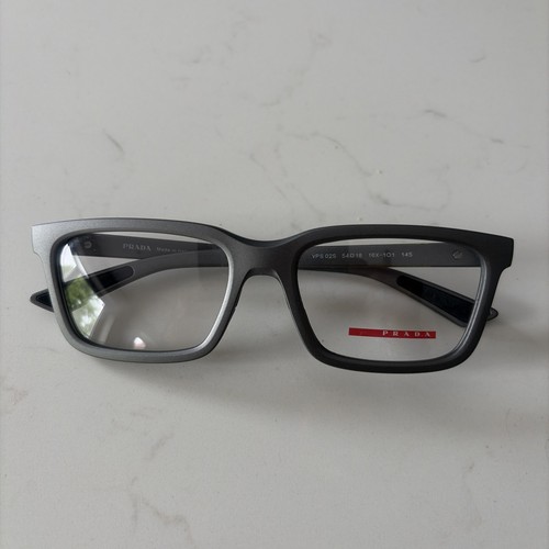 Prada linea rossa vps 02s - prada,