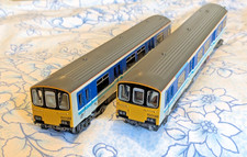 BACHMANN OO Class 150 2-car DMU Spares/Repairs Non-runner.  Free UK postage!