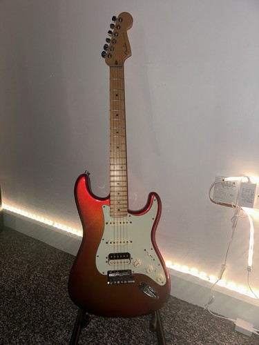 Fender stratocaster red hss - fender,