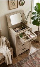Chest Of Drawers With Mirror