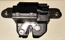 VAUXHALL CORSA D GENUINE REAR 3/5 DOOR TAILGATE BOOT LOCK CATCH 55701971