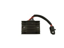 Voltage regulator, voltage