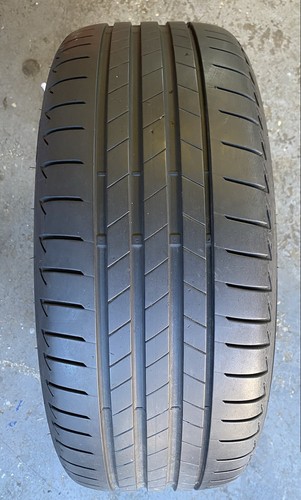 Tyre 225 40 - 225, 19
