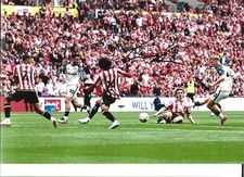 Tom Watson signed photo- Scoring at Wembley for Sunderland 2025 12x8