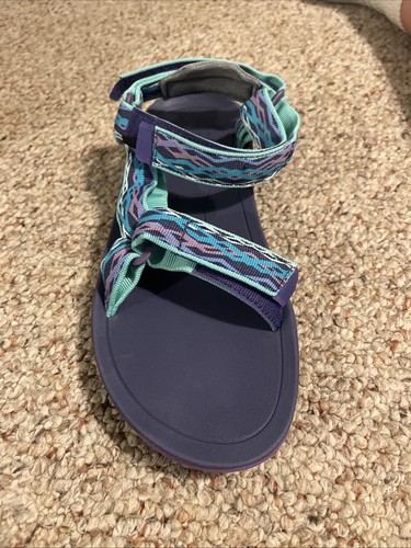 Teva size purple pink - 7, and