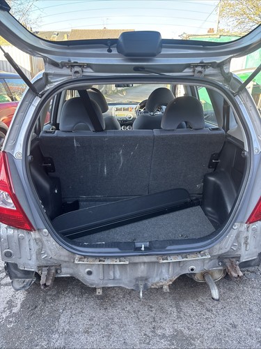 Honda jazz 2006 tailgate - jazz,