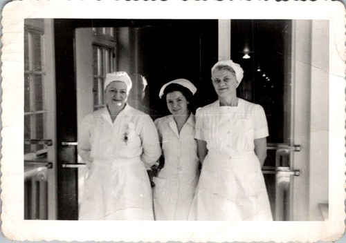 1950 nursing staff - staff, photograph