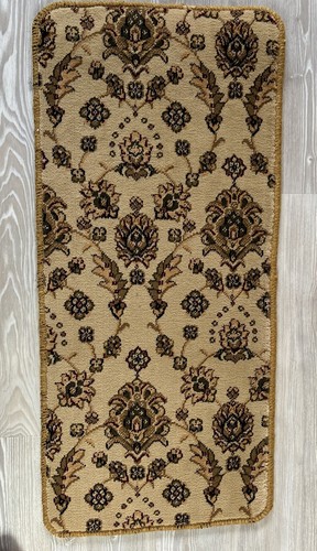 Wilton ivory floral rug - rug, 34’