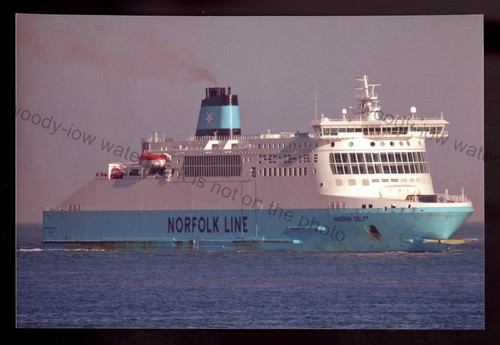 Fq805 norfolk line ferry - -,
