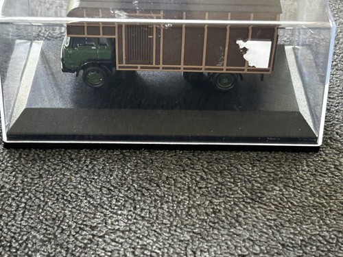 Oxford diecast horsebox - oxford,