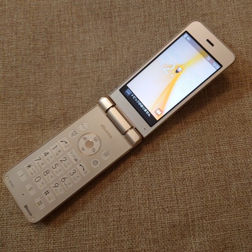 Sharp aquos keitai - aquos, gold