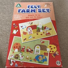 ELC Felt Farm Set Early