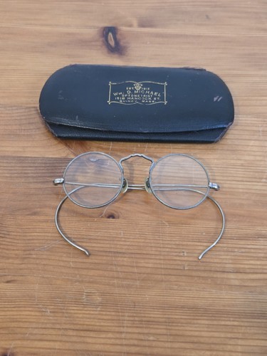 Antique wire rim spectacles - rim,