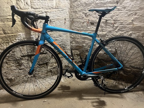 Giant contend road - giant,
