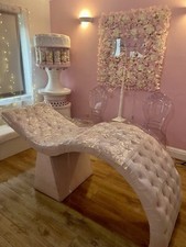 Curved Beauty Bed Cover