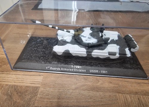 T72 diecast tank display - tank,