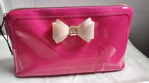 Ted baker pink - make, up/wash