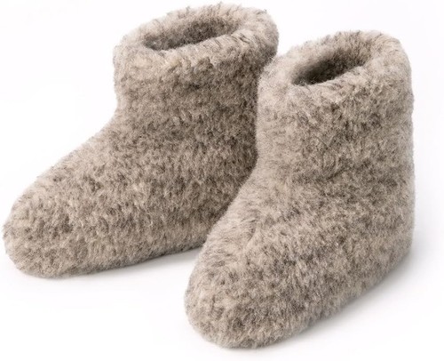 Cozy sheep wool slippers - cozy,