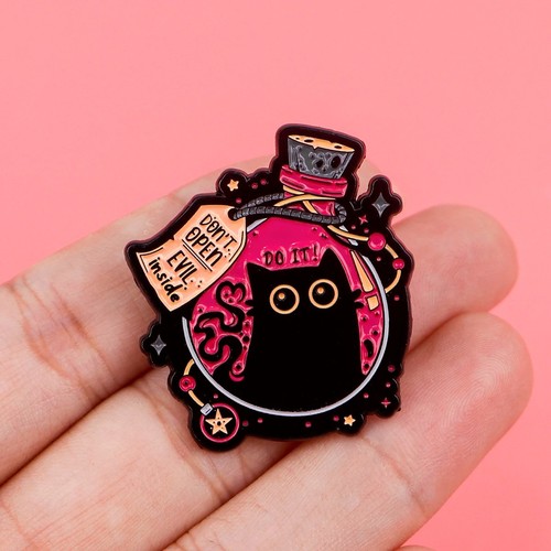 Black cat enamel - enamel, brooch