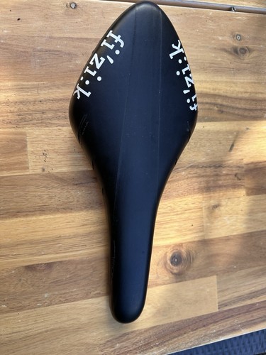 Fizik saddle - fizik, r3