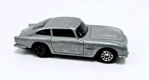 James bond aston martin - james, db5
