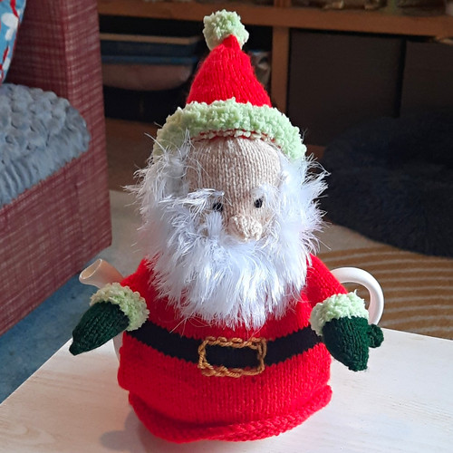 Handmade knitted tea cosy red - knitted,