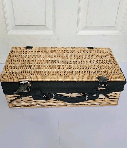 Wicker picnic hamper lined - wicker,