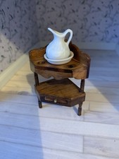 Dolls House Corner  Wash