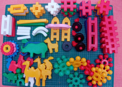 Two vintage construction sets - vintage,
