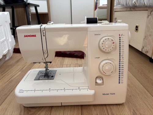 Janome 7025 sewing - machine,