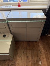 SIDEBOARD  X2-TV UNIT -TABLE LAMPS X2