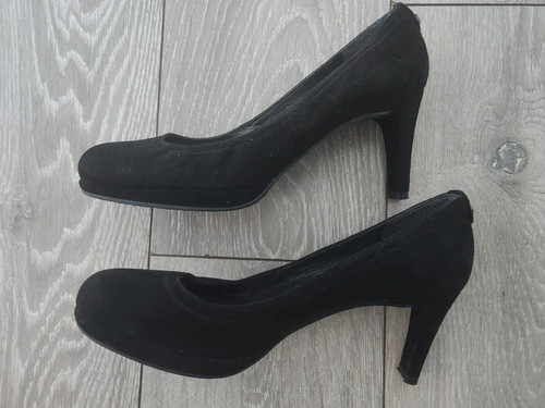 Russell bromley stuart - &,