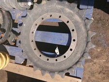CASE CX130 OR 9013 SPROCKET. PN: KNA0867