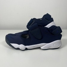 Nike Rift Split Toe Sandals