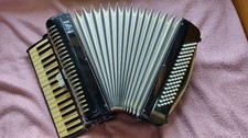 Bell 80 bass 34 key 2 register Italian accordion