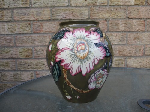 Moorcroft augusta gustavia - moorcroft,