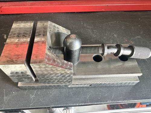 Toolmaker machinist precision - toolmaker,
