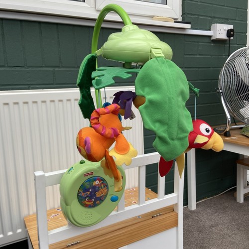 Cot mobile moving - mobile, musical